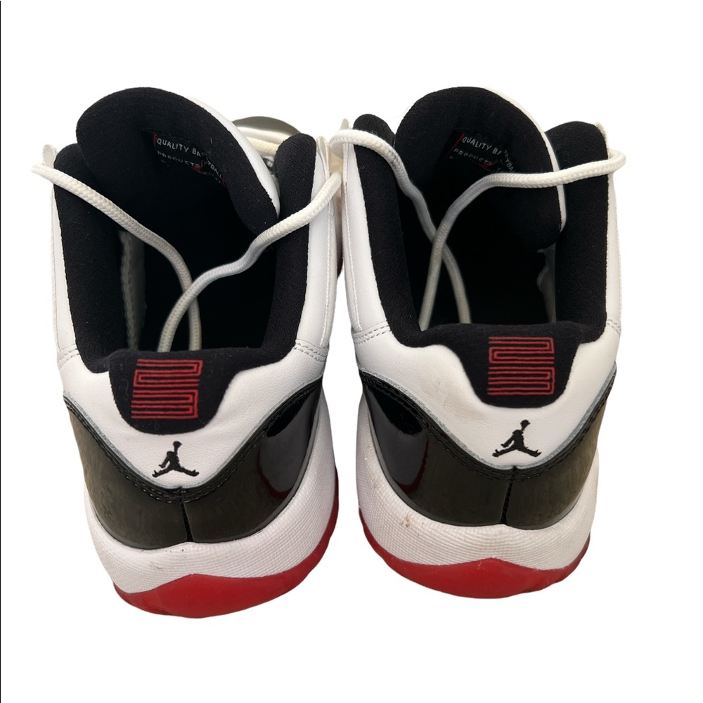 Jordan Retro 11 concord bred